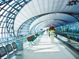 Rückholung-aus-Thailand-Abflughalle-Flughafen-Suvarnabhumi-Bangkok