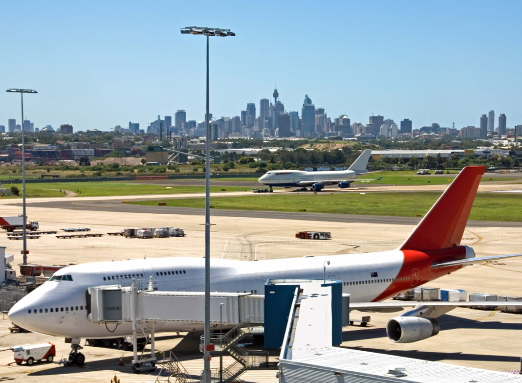 Kingsford-Smith-Airport-Sydney-Skyline