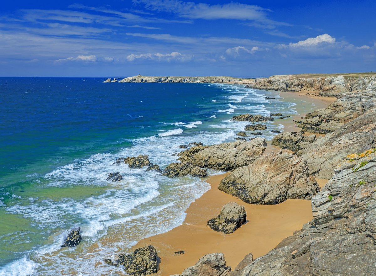 Der verlassende Strand von Quiberon an derAtlantikküste in Frankreich 